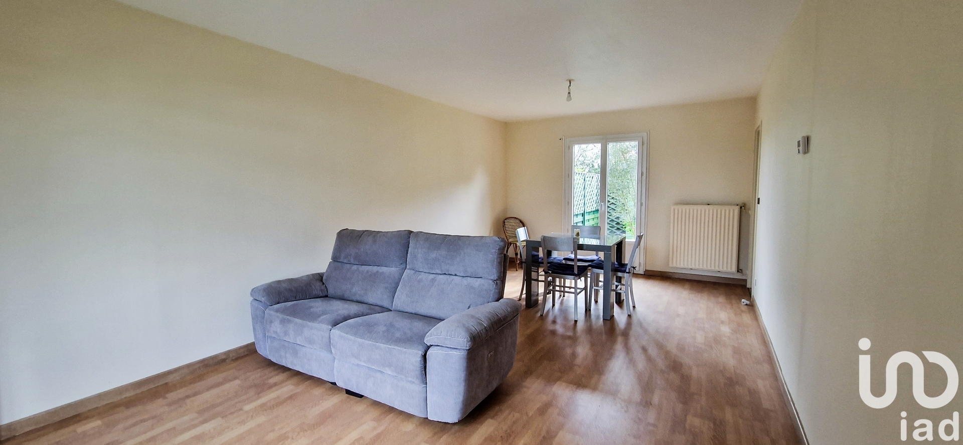 Photo 2 du bien - Vente maison à Grand Bourgtheroulde (27520) : maison 4 pièces 82 m² - 1823062