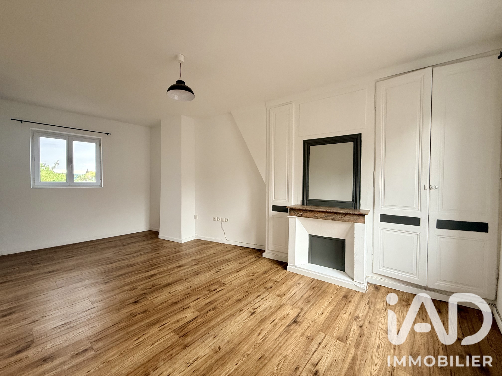 Photo 2 du bien - Location appartement à Beaumont-le-Roger (27170) : appartement 2 pièces 40 m² - 2097839