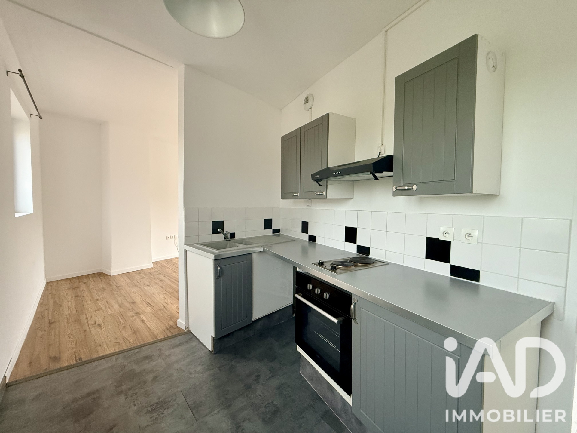Photo 3 du bien - Location appartement à Beaumont-le-Roger (27170) : appartement 2 pièces 40 m² - 2097839